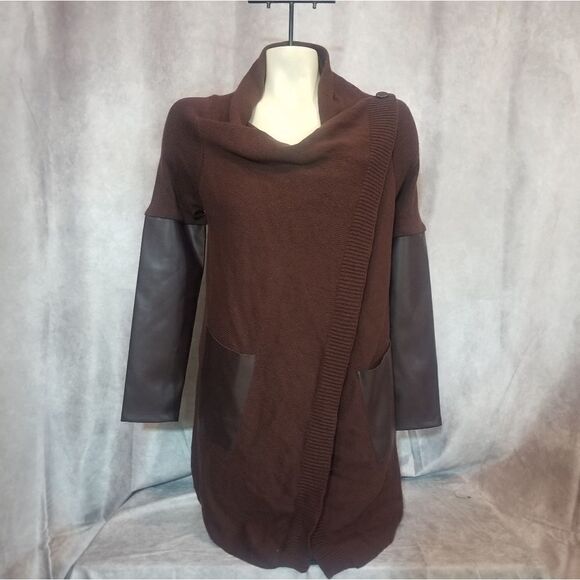 Blank NYC Burgundy Knit Faux Leather Trim High Low Cardigan Size XS - Picture 2 of 5